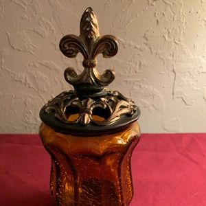 Jar with Fleur de lis lid